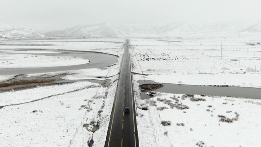 航拍公路雪景视频视频