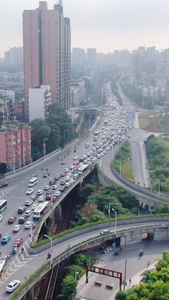 城市桥梁交通竖屏航拍视频