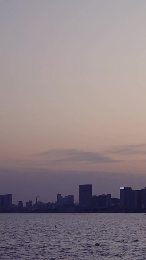 海滨城市夜景延时摄影视频城市风光17秒视频