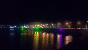 夜里看到一个美丽的桥21秒视频