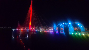 夜里看到一个美丽的桥12秒视频