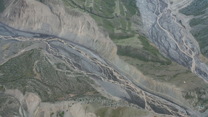 新疆河谷峡谷航拍风光103秒视频