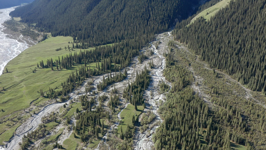 高山河流森林俯拍航拍视频