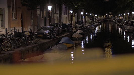 以运河和阿姆斯特丹的口号朝夕向黑夜的城市视频