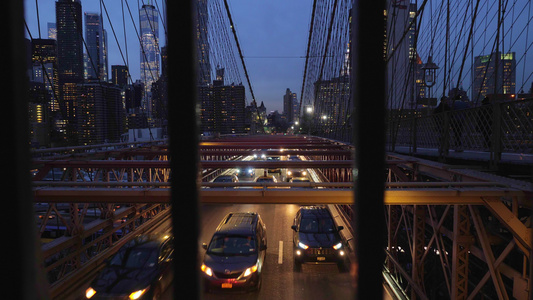 布鲁克林桥晚间交通视频