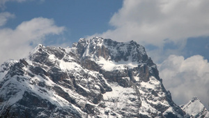 延时光影阿尔卑斯山风景6秒视频