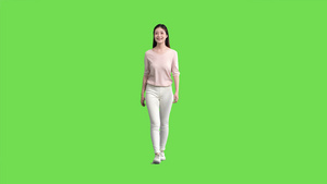 4k女性行走逛街绿幕抠像视频12秒视频