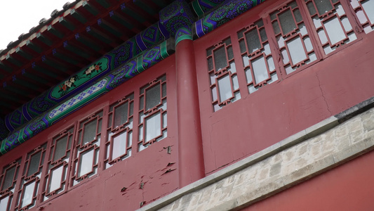 中国中式古建筑雕花门窗视频