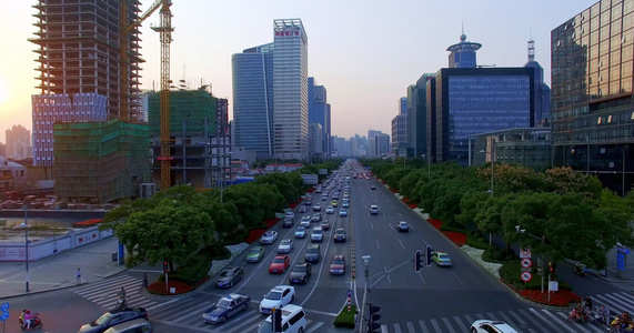 上海世纪大道车流航拍视频视频