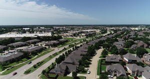 高地得克萨斯州村邻居的空中观察19秒视频
