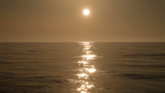 平静的黑海日落视频