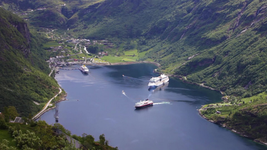 挪威弗约尔德岛的游轮视频