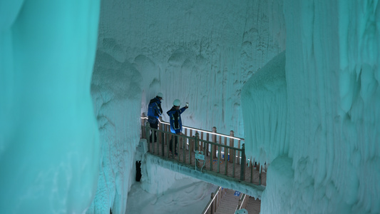 山西旅游临汾5A级云丘山景区天然冰洞景观4k素材视频