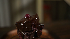 巧克力蛋糕樱桃布朗尼蛋糕巧克力布朗尼蛋糕19秒视频