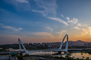 北京新首钢大桥白转夜8K延时28秒视频