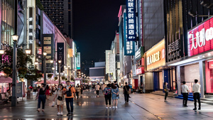 8K成都春熙路商业步行街人流延时摄影15秒视频