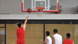 篮球运动员上篮7秒视频