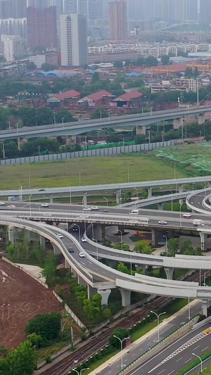 航拍武汉三环复杂的立交桥三环线18秒视频