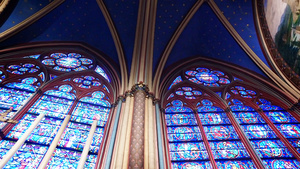巴黎哥特教会女神教堂内侧的阴阳窗20秒视频