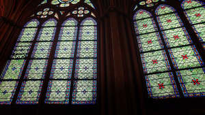 巴黎哥特教会女神教堂内侧的阴阳窗16秒视频