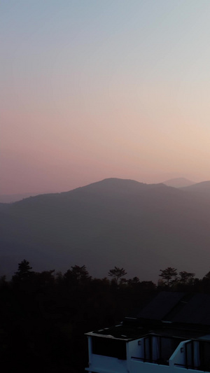 山顶的日出山顶风光23秒视频