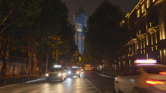 城市夜景道路灯光交通车流行人街景4k素材视频