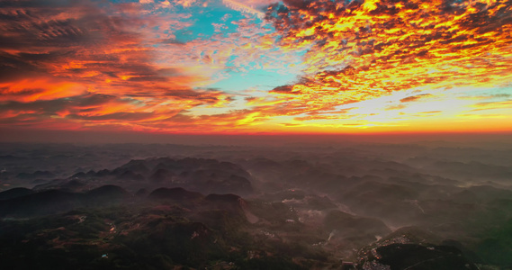 4k航拍夕阳火烧云视频