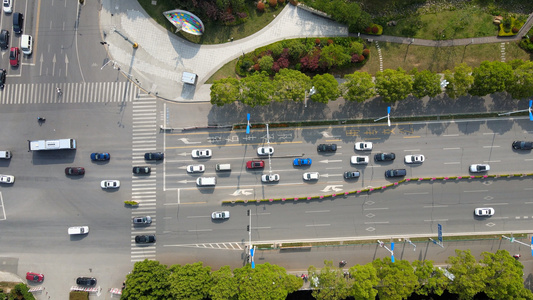 航拍城市街道交通视频