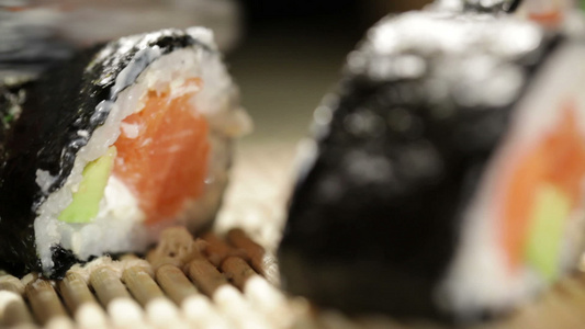切寿司视频