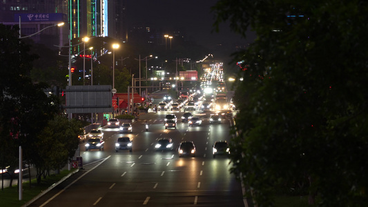 实拍城市夜晚街景车流视频