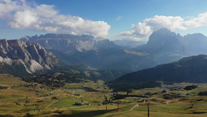阿尔卑斯山的壮丽景色47秒视频