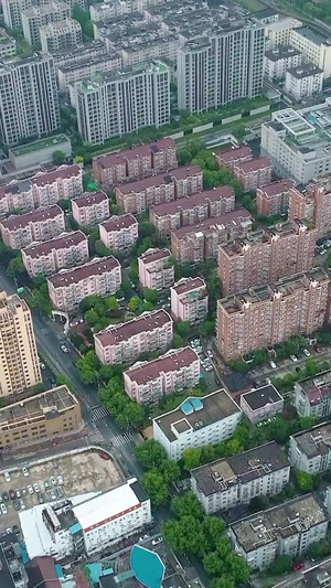 俯拍城市房屋建筑城市航拍24秒视频
