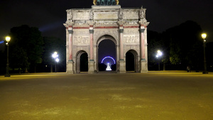 夜里在法国巴黎看到埃菲尔塔的灯光18秒视频