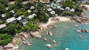 泰国苏梅岛海滨别墅和棕榈树热带度假胜地23秒视频