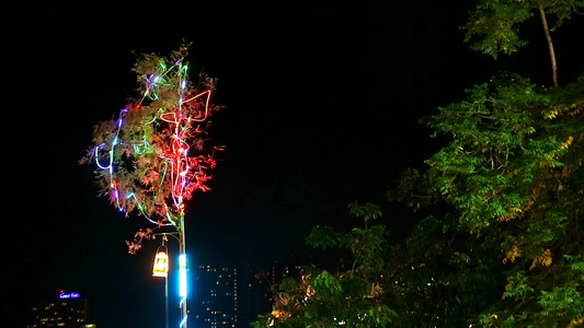 在素食节期间干竹被彩虹光照耀是神的赞美和祝福1视频