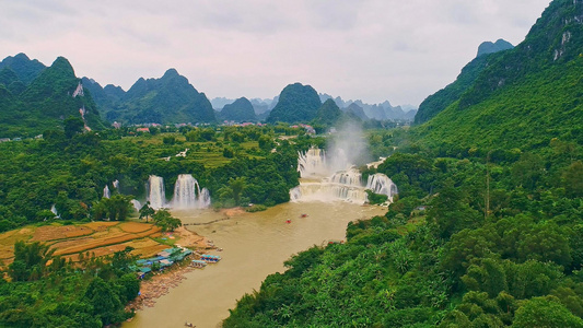 广西德天青山绿水航拍视频