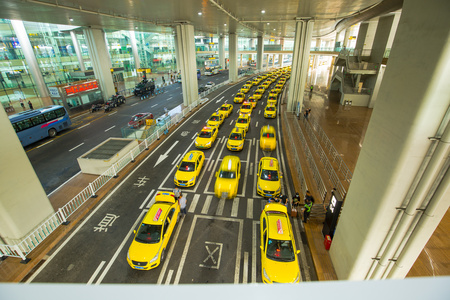 重庆机场网红出租车视频