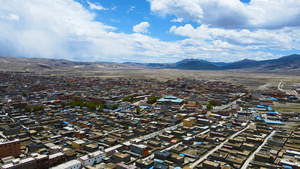 4K航拍中国千户藏寨世界第一高城风景区77秒视频