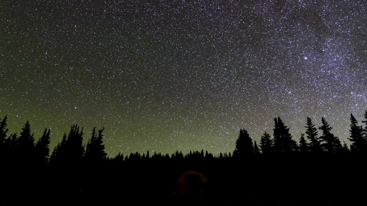 夜晚星空流星延时视频