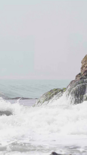 实拍青岛石老人风景区海浪视频素材47秒视频