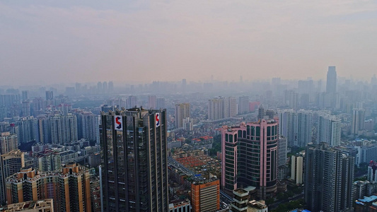 雾霾下的广州城视频
