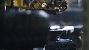 轮胎冲压输送线在技术工厂移动新橡胶产品12秒视频