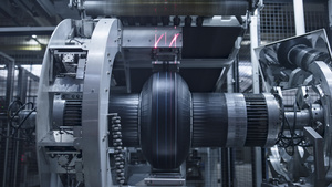 技术轮胎制造机在工厂生产新橡胶16秒视频