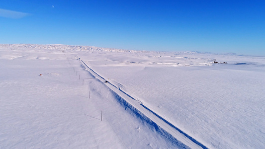 雪地上汽车飞驰4K合集视频