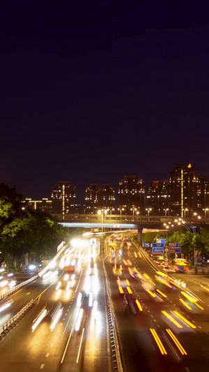 实拍城市交通夜景延时摄影高峰期10秒视频
