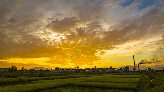 8k延时工业日落夕阳火烧云[慢动作]视频