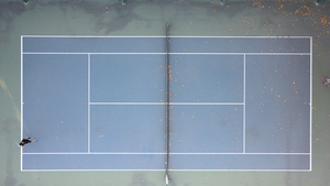 航拍校园网球场上打网球运动健身减肥4k素材61秒视频