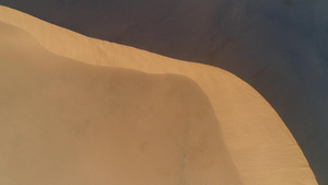 沙漠沙丘垂直航拍12秒视频