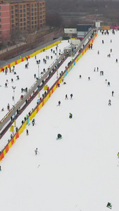 滑雪场航拍冬季运动视频