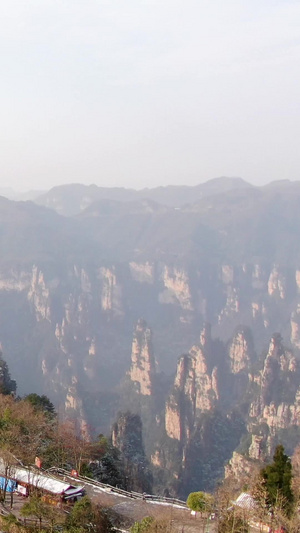 航拍张家界武陵源天子山天子阁雪景5A景点26秒视频